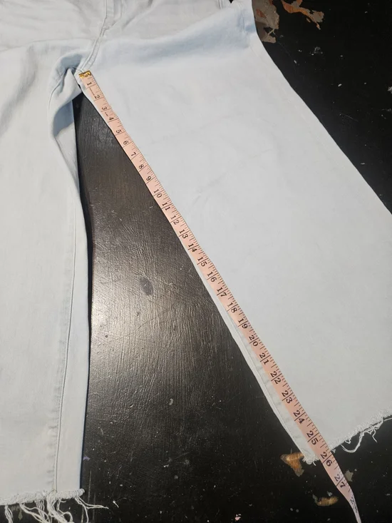 High-Rise Light Blue Wide-Leg Jeans for Women - Picture 4 of 5